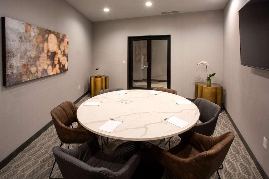 Hilton Garden Inn Redmond Wa Facilities photo