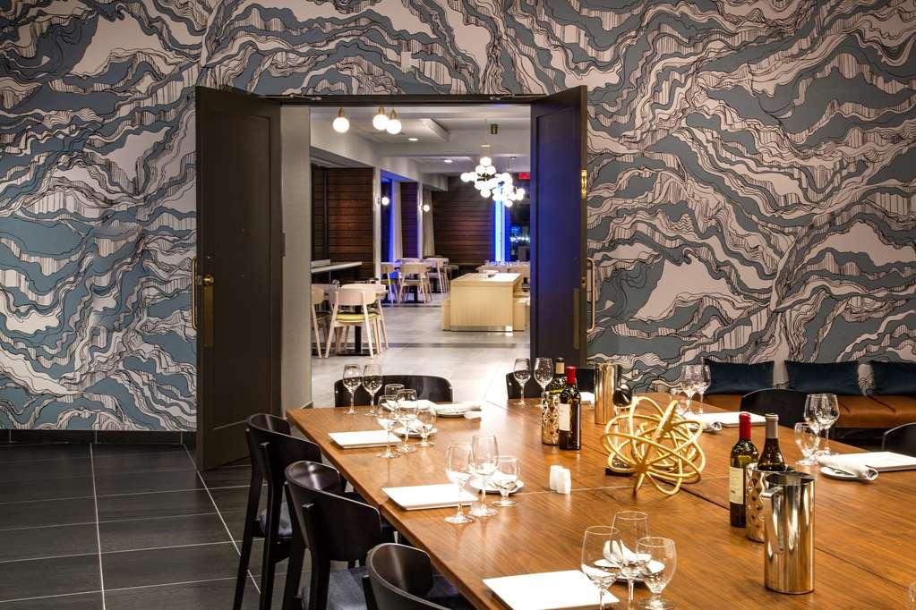 Hilton Garden Inn Redmond Wa Restaurant photo